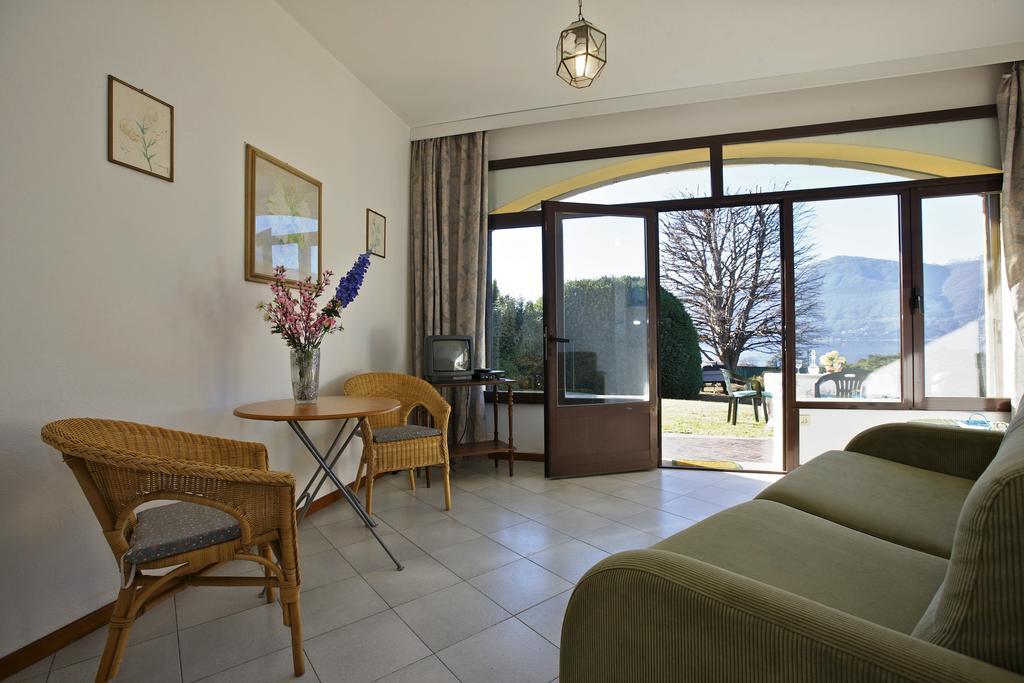 Villa Panorama Porto Valtravaglia Esterno foto